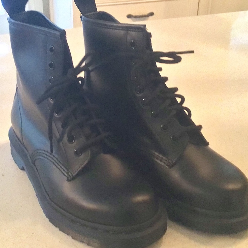 DR. MARTENS Black Mono 1460 Boots